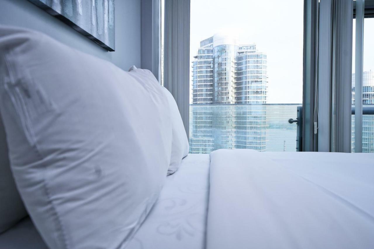 The York Boutique Suites Toronto Exterior photo